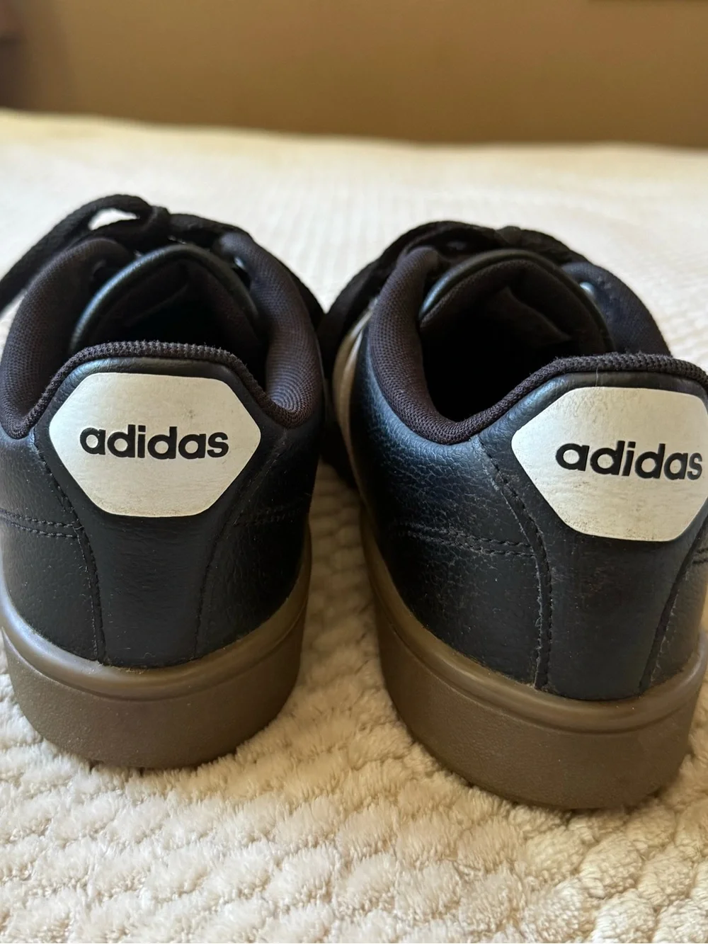 adidas Cloudfoam Black Sneakers with White Stripes men’s sz 7.5 / Women’s sz 9